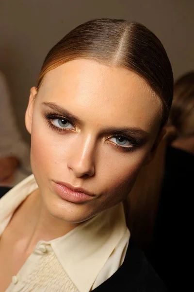 Look 2
